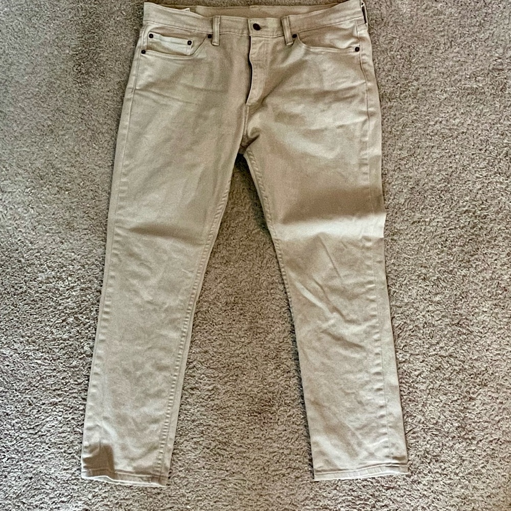 Levi's Men's Straight Jeans in Tan